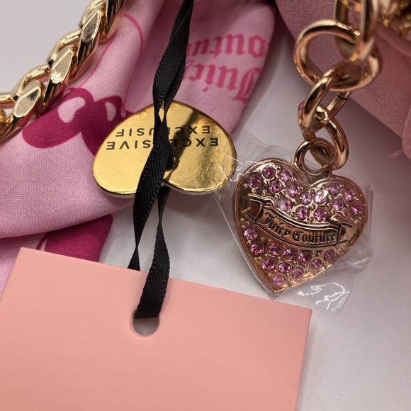 NWT Juicy Couture Pink Heart-Shaped Quilted Bag Light Pink Lp multi holding 🩷 - Picture 4 of 9